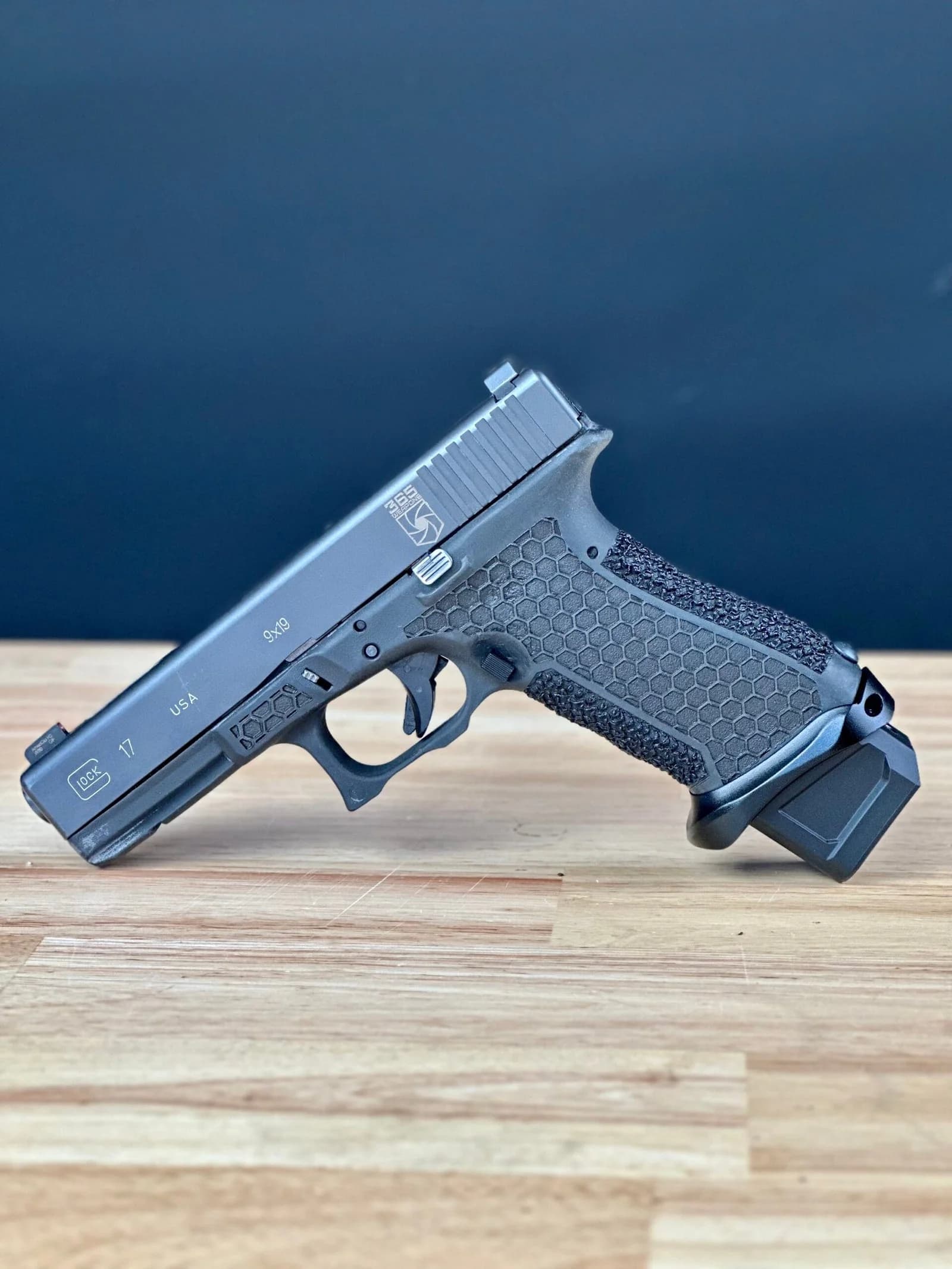 Stippling example 8 by 365 Weapons