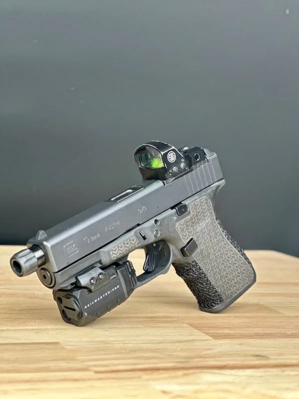 Stippling example 3 by 365 Weapons